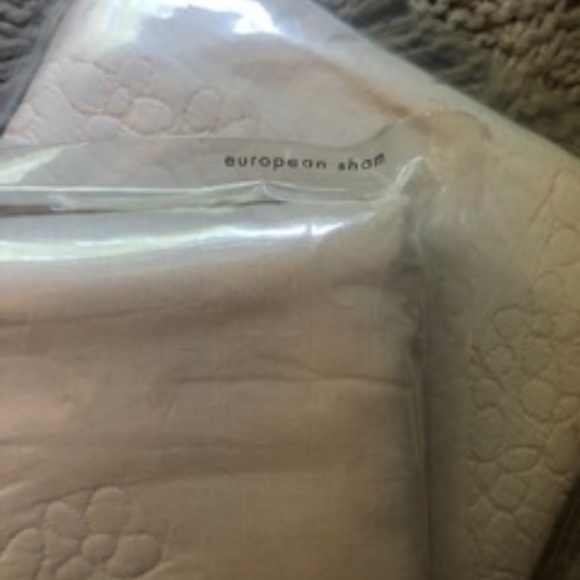 *HOST PICK* Calvin Klein Quilted Petals Pink Euro Sham Set *NEW* - Picture 7 of 9